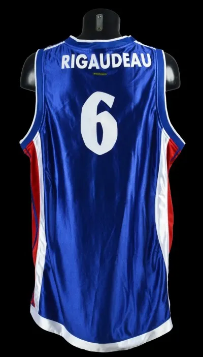 Quel club avait choisi Antoine Rigaudeau ?