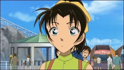 Elle est la petite amie d'Heiji. Qui est-ce ?