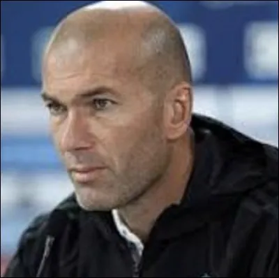 À combien s'élevait le transfert de Zidane au Real ?