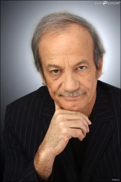 Mon premier est un niveau ou un étage 
Mon second est une partie d'un humain 
Mon tout est un film intitulé...