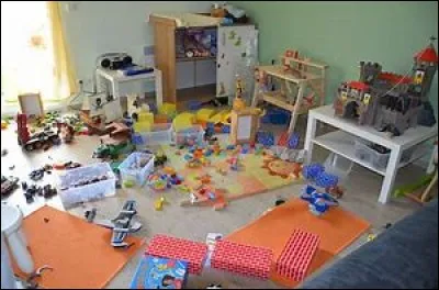 Tu dois ranger ta chambre, tu...