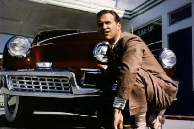 Année : 1988 
Genre : Comédie Dramatique
Acteurs : Jeff Bridges, Frederic Forrest
Indices : Automobile/Révolutionnaire/Ford/Rêve Américain.
Quel est ce film ?