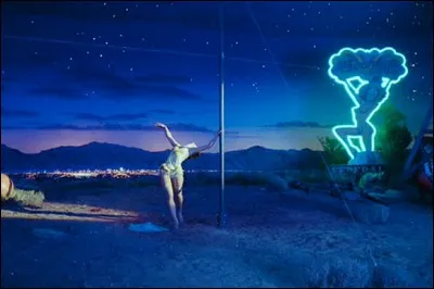 Année : 1981 
Genre : Comédie Musicale 
Acteurs : Teri Garr, Raúl Julia
Indices : 4 Juillet/Couple/Ennui/Rencontres. 
Quel est ce film ?