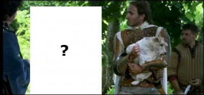 Qui s'apitoie pour le chien de guerre aux côtés de Lancelot ?