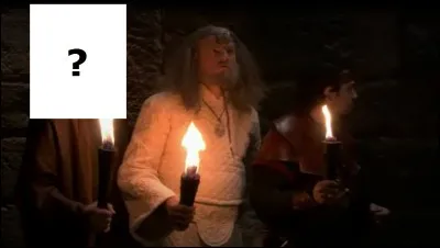 Qui accompagne Arthur et Merlin dans ce labyrinthe ?