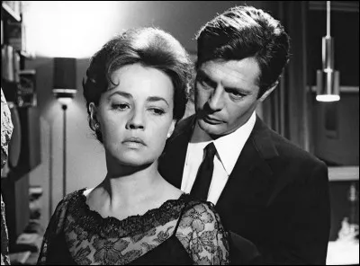 "La notte" (La nuit) avec Jeanne Moreau est un film réalisé par... ?