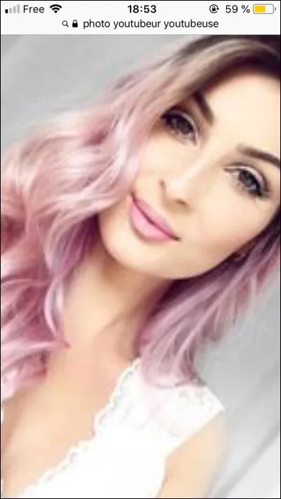 Qui est cette youtubeuse ?