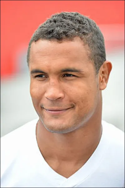 Qui est Thierry Dusautoir ?