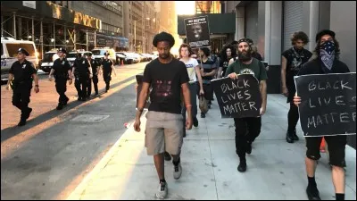 Tu défends des causes principalement :