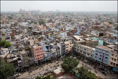 Cette mégapole indienne de vingt millions d'habitants, qui abrite la capitale du pays, c'est ...