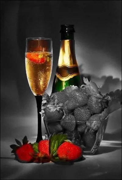 Quelle liqueur est mélangée au champagne, au rhum blanc et aux agrumes, pour obtenir le cocktail nommé marquisette ?