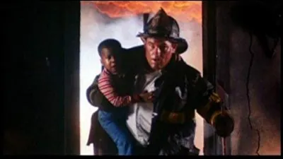 Année : 1991 
Genre : Catastrophe 
Acteurs : Kurt Russell, William Baldwin
Indices : Pompiers/Frères/Éclairs/Maires. 
Quel est ce film ?