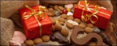 Selon la légende, si saint Nicolas offre des cadeaux aux enfants sages, qui donne des coups de fouet aux enfants désobéissants ?