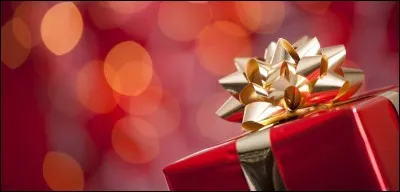 "Pour neuf mois de patience et douze heures de souffrance, cadeau / Pour tant de nuits de veille, surveillant ton sommeil, cadeau / Pour les tours de manège, les jouets, le collège, cadeau...". Qui chante "Cadeau" en 1974 ?