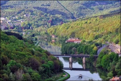 Combien de communes ce d&eacute;partement compte-t-il ?