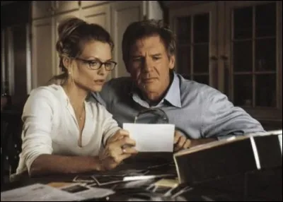 Année : 2000 
Genre : Fantastique 
Acteurs : Harrison Ford, Michelle Pfeiffer
Indices : Docteur/Voisine/Sensation/Sac. 
Quel est ce film ?