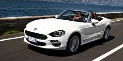 Comment appelle-t-on une voiture décapotable ?