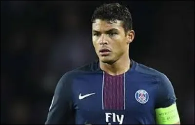 De quel pays est originaire le joueur de foot Thiago Silvo ?