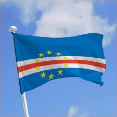 À quel État insulaire appartient ce drapeau ?