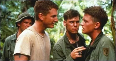 Année : 1989 
Genre : Guerre 
Acteurs : Michael J. Fox, Sean Penn
Indices : Recrue/Meserve/Patrouille/Villageoise. 
Quel est ce film ?