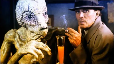 Ann&eacute;e : 1991 Genre : &Eacute;pouvante-Horreur Acteurs : Peter Weller, Ian Holm.Indices : Junkie/Cafards/Adult&egrave;re/Meurtre. Quel est ce film ?