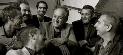 Au Petit Bonheur chante ''J'veux du soleil''. Quel pharaon délaissa le dieu Amon pour imposer le culte du disque solaire ?