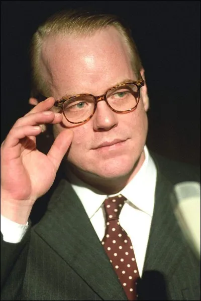 Je suis une uvre écrit par Truman Capote. Qui ment ?