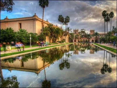 Ici, il semble qu'une touche d'Espagne ait été prise et placée au centre-ville. Je vous propose donc le plus grand parc culturel urbain de cette nation. On offre la possibilité d'ajouter de l'aventure à votre visite en la faisant avec un transporteur Segway, casque et guide inclus.
Quel est ce parc qui est l'un des plus grands lieux pittoresques d'Amérique ?