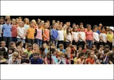 Quand tu as vu le spectacle d'une chanson, tu retiens mieux :