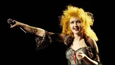 Cyndi Lauper a chanté ''The World is Stone'' pour la comédie musicale intitulée ''Tycoon''. De quelle oeuvre française est-elle l'adaptation en anglais ?