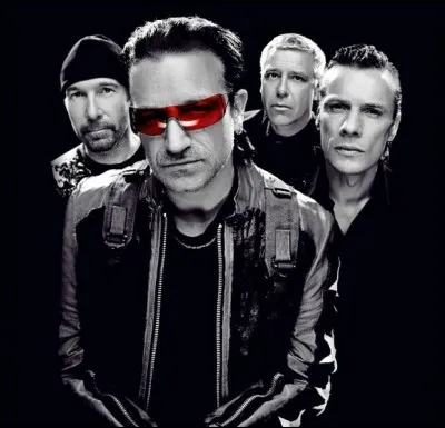 Quel chanteur country surnommé ''l'homme en noir'' a repris ''One'' du groupe U2 ?