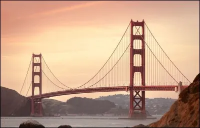 Si vous reconnaissez le pont, vous reconnaissez la ville et donc le Saint auquel elle est dédiée...