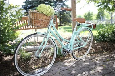 Si vous savez quel est cet objet dont tout le monde ou presque sait se servir, vous devinerez le saint...