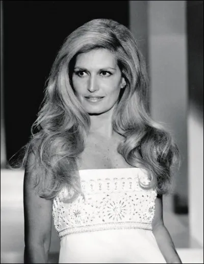 Dalida est elle élu Miss Égypte en 1954.