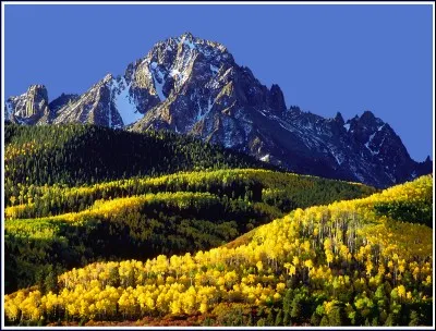 4 352 mètres, c'est l'altitude du sommet du Mont Sneffels.