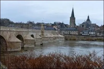 À La Charité-sur-Loire (Nièvre), les habitants s'appellent les ...