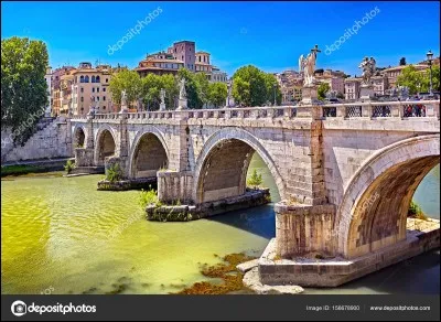 Quel est le nom du fleuve qui traverse la ville de Rome ?