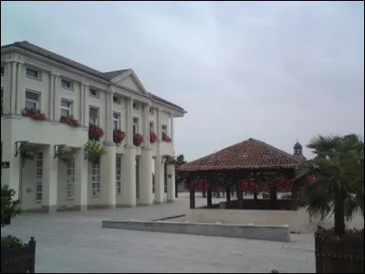 La ville de Ludres se situe...