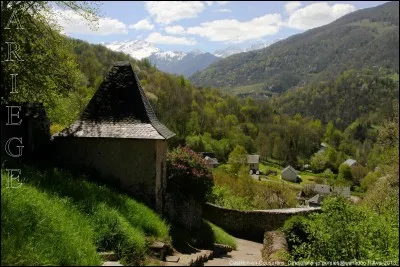 Dans quelle chaîne montagneuse se situe la vicomté de Couserans ?