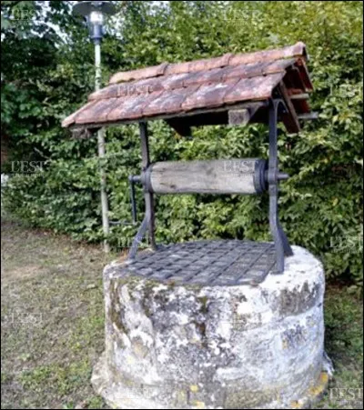 Nous visitons le bagne ____ nous allons voir le ____.