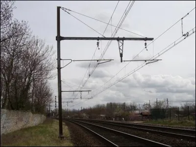 Quelle est la distance de sécurité de la caténaire ?
