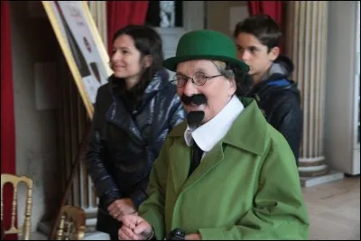 Quel défaut physique du professeur Tournesol fait souvent rire ?