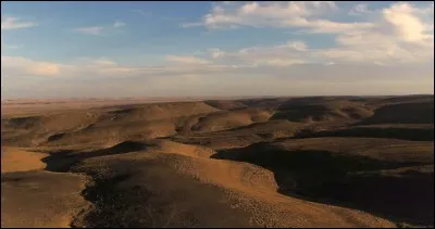 Quel nom porte la région comprise entre le bassin de Sebou, les Atlas et l'océan Atlantique ?