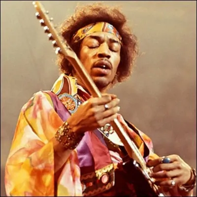 En plus de la guitare Jimi Hendrix composait aussi certains morceaux de batterie.