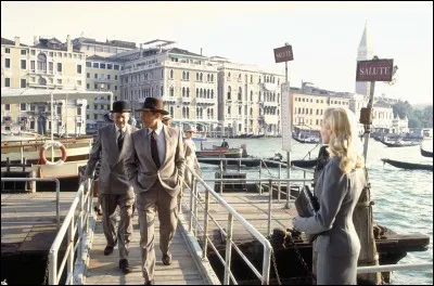 C'est l'arrivée à Venise des héros, sur un parcours qui va les mener très loin, et va révéler, outre les rats des catacombes de Venise... qu'il s'agit en fait du nom du chien...