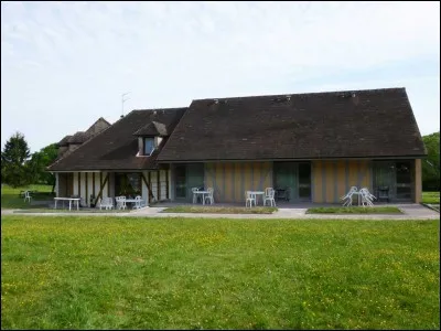 Combien de communes compte ce département ?