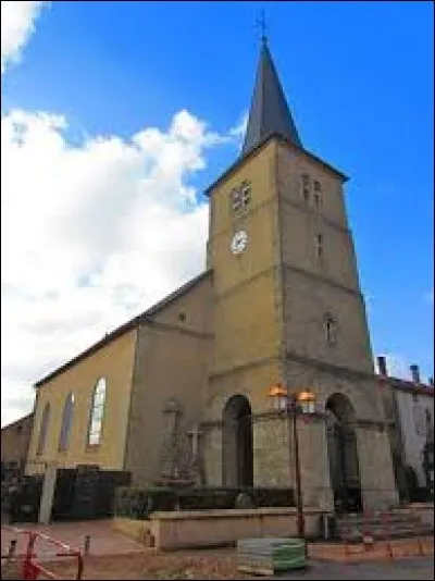 Vous avez sur cette image l'église Sainte-Barbe de Roupeldange. Commune Mosellane, elle se situe dans l'ancienne région ...