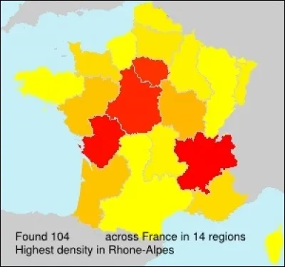 Normalement, on le répand, mais certains le crachent ! Plus de cent personnes portent ce nom en France.