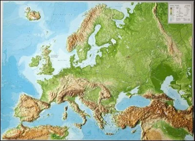 Quel pays a la plus grande superficie ?