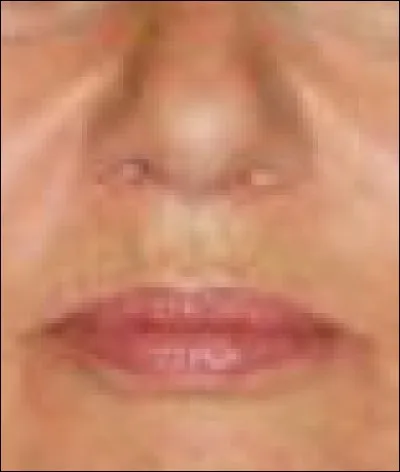 Qui est cette humoriste qui a joué le sketch "Sasha" ?